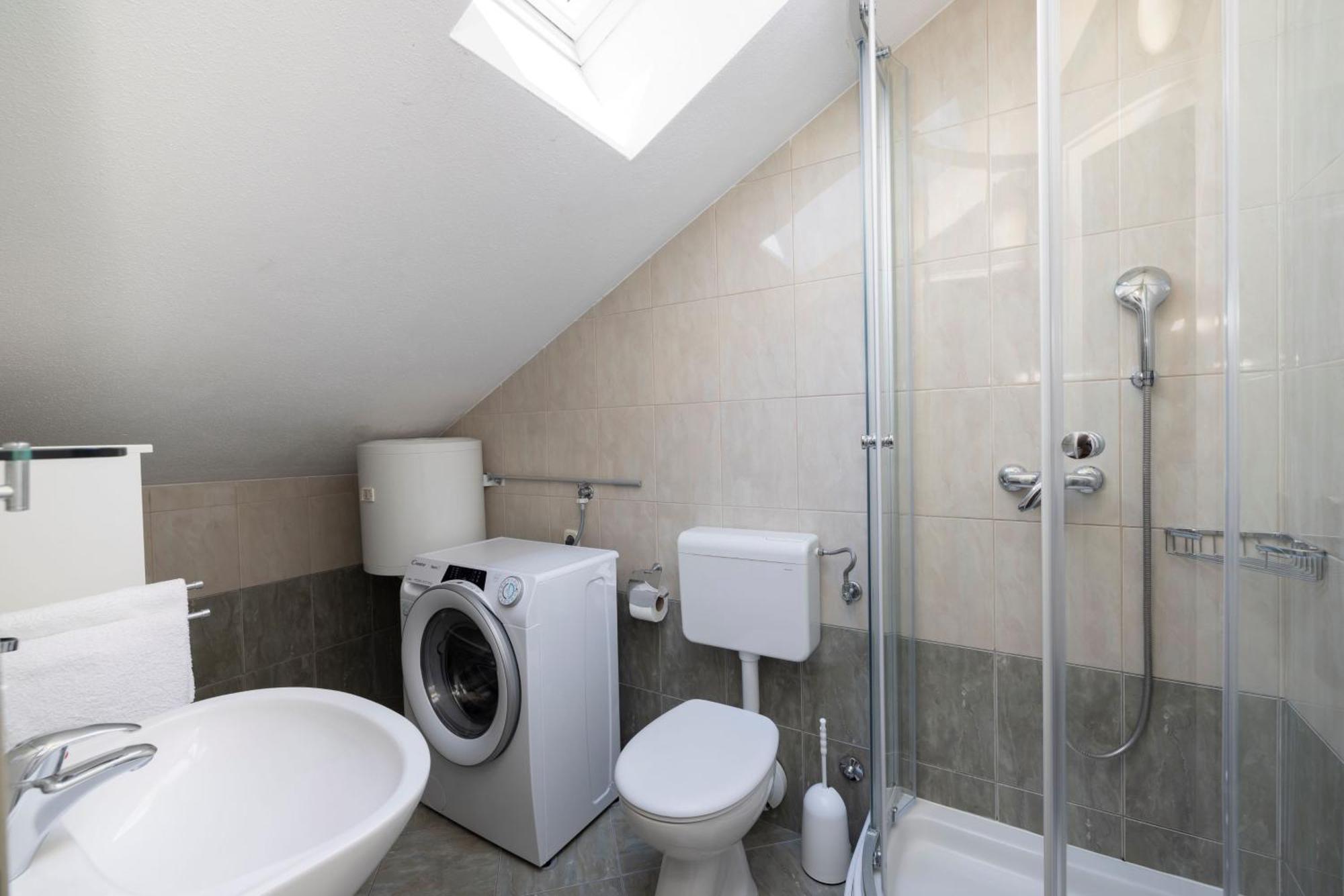Jasminka Apartments Podgora Kültér fotó